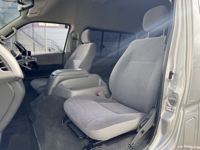 Toyota HIACE COMMUTER 2006-03 185598-10
