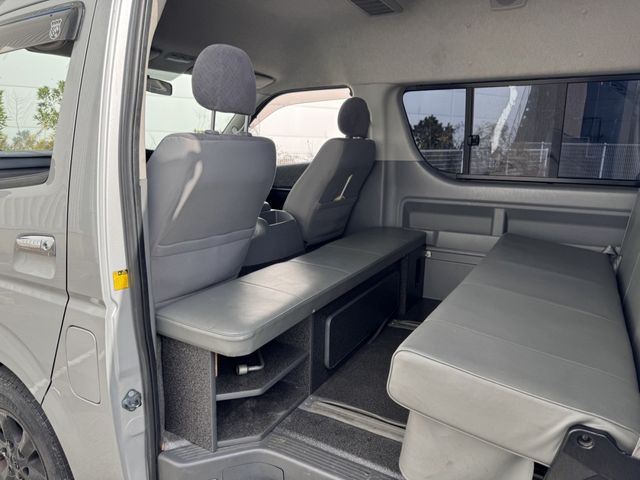 Toyota HIACE COMMUTER 2006-03 185598-18