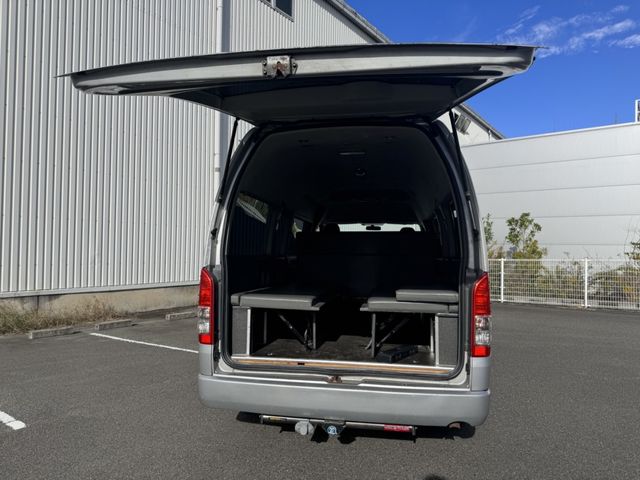 Toyota HIACE COMMUTER 2006-03 185598-26