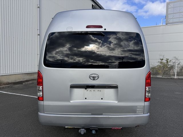 Toyota HIACE COMMUTER 2006-03 185598-5