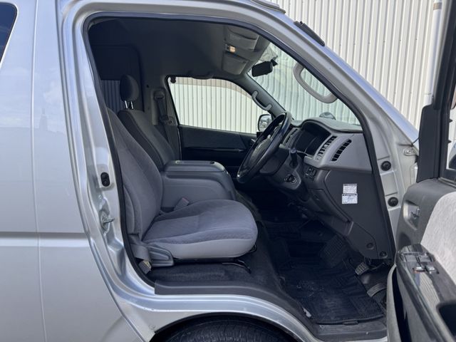 Toyota HIACE COMMUTER 2006-03 185598-9