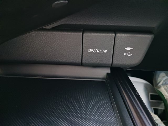 Toyota CAMRY HYBRID 2017-10 7338-18