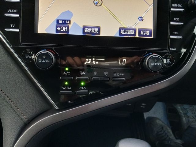 Toyota CAMRY HYBRID 2017-10 7338-14