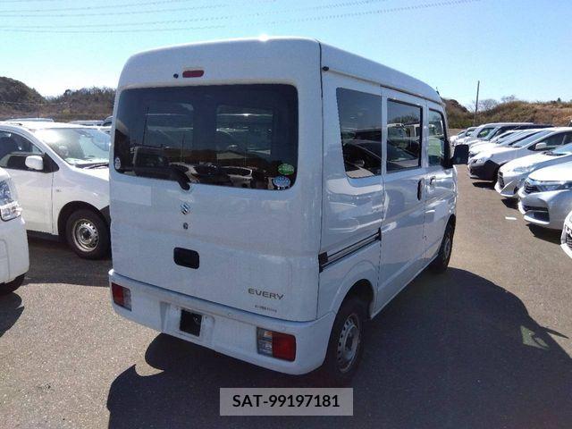 Suzuki EVERY 2020-02 211175-1