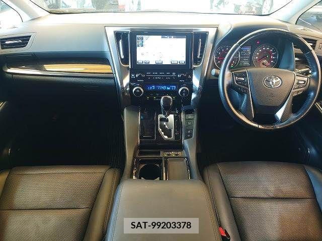 Toyota VELLFIRE 2018-02 369747-1