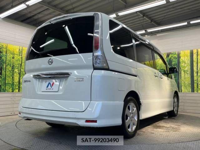 Nissan SERENA 2009-12 367751-18