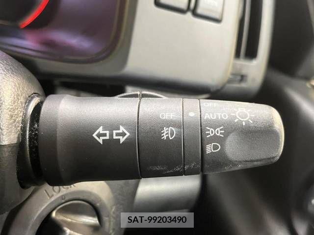 Nissan SERENA 2009-12 367751-6