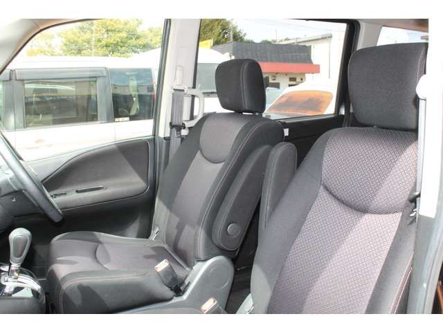 Nissan SERENA 2012-04 22376-7