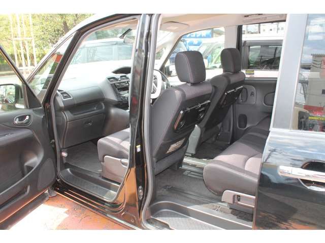 Nissan SERENA 2012-04 22376-9