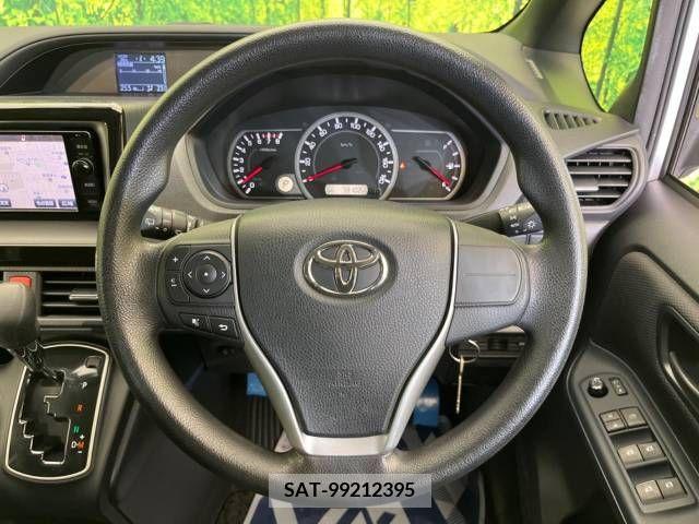 Toyota NOAH 2015-11 321458-12