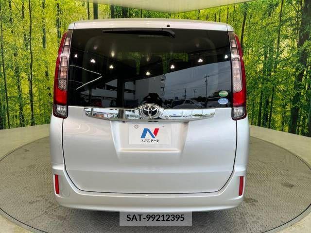Toyota NOAH 2015-11 321458-16