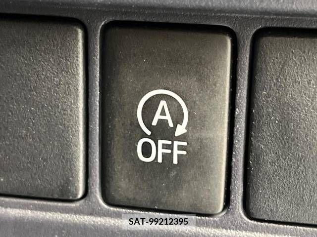 Toyota NOAH 2015-11 321458-7