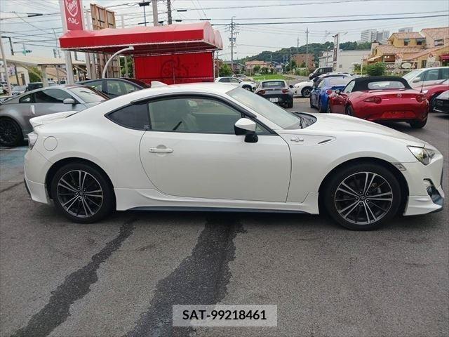 Toyota 86 2015-02 321179-13