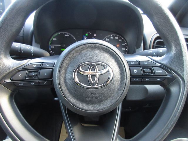 Toyota YARIS 2020-10 180983-9