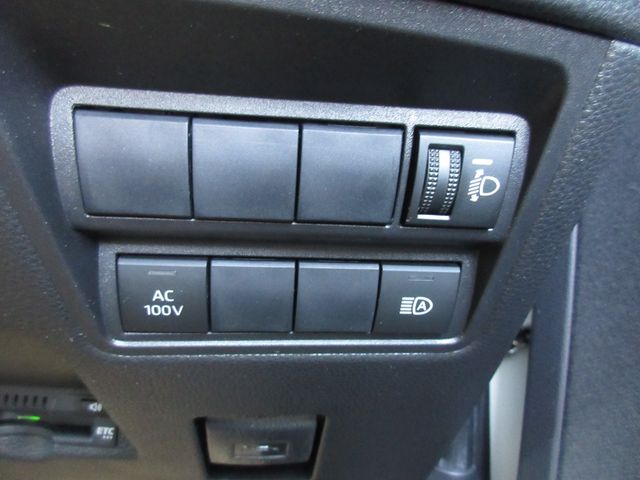 Toyota YARIS 2020-10 180983-12