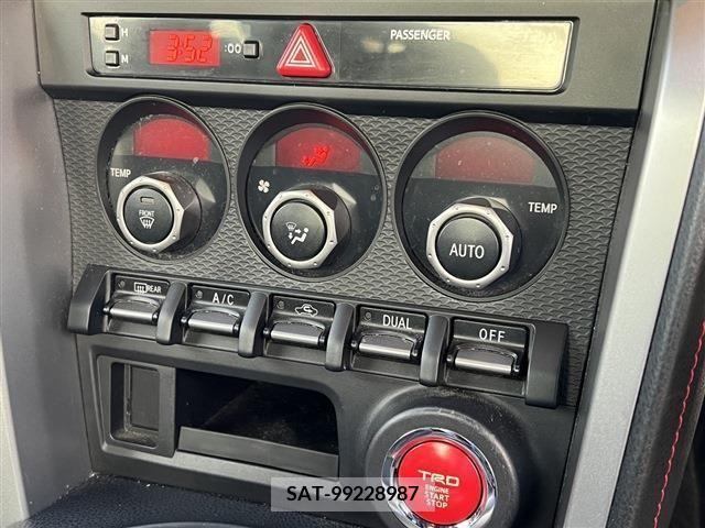 Toyota 86 2012-10 204436-16