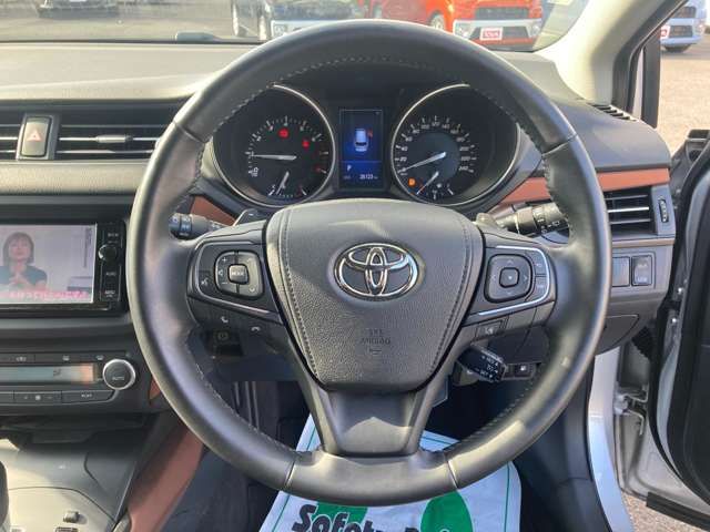 Toyota AVENSIS 2015-12 181406-11