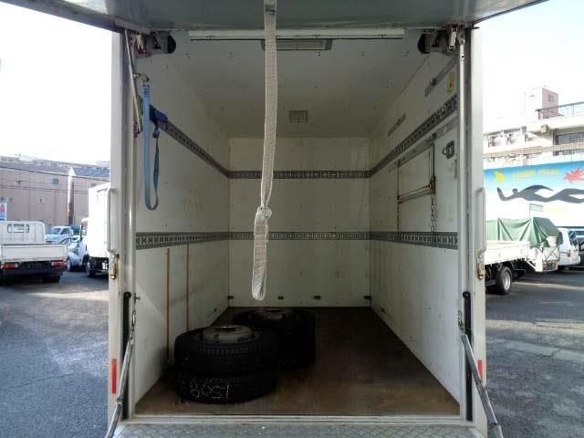 Nissan ATLAS 2014-11 193269-9