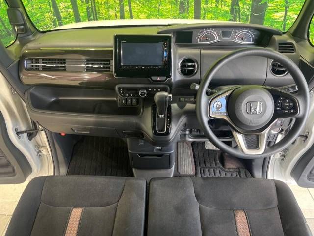 Honda N BOX CUSTOM 2018-10 181694-1