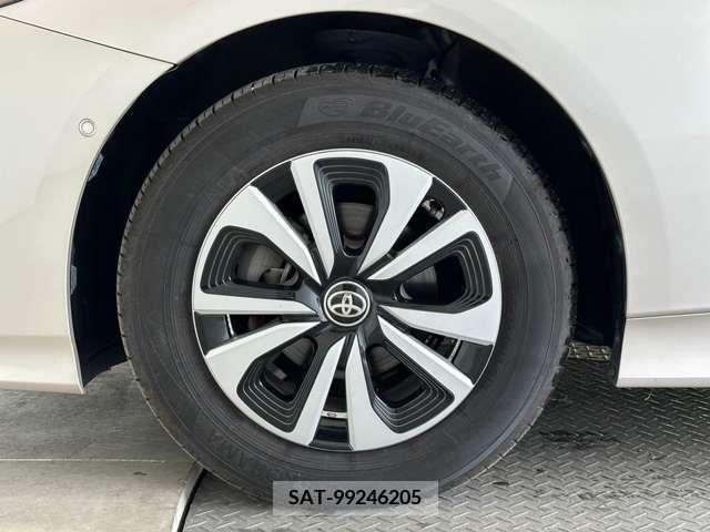 Toyota PRIUS PHV 2019-01 212749-13