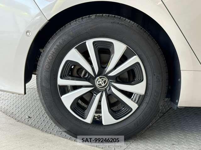 Toyota PRIUS PHV 2019-01 212749-15