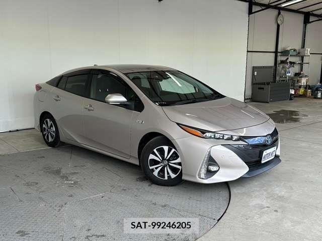 Toyota PRIUS PHV 2019-01 212749-6