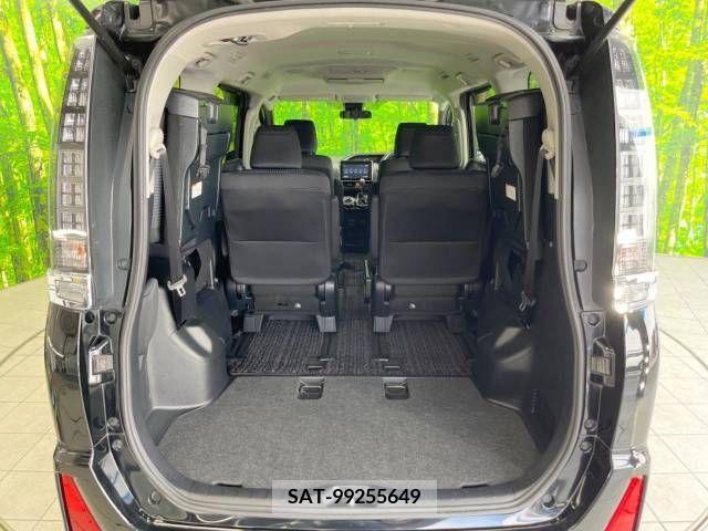 Toyota VOXY 2016-12 347086-13