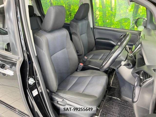 Toyota VOXY 2016-12 347086-10