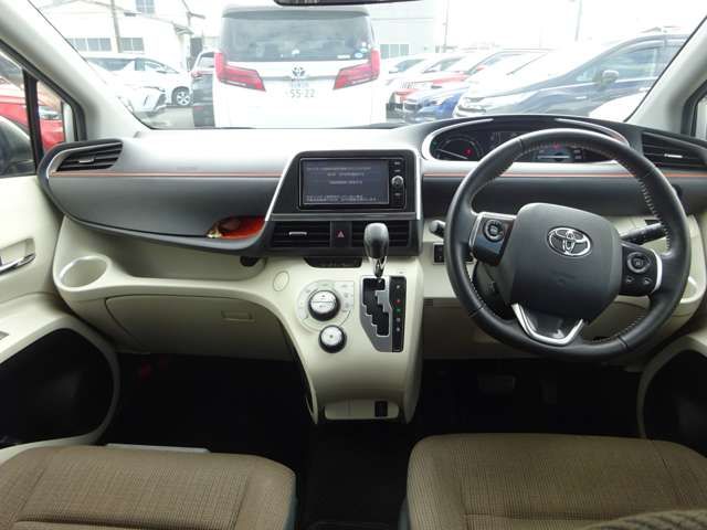 Toyota SIENTA 2017-01 24718-1