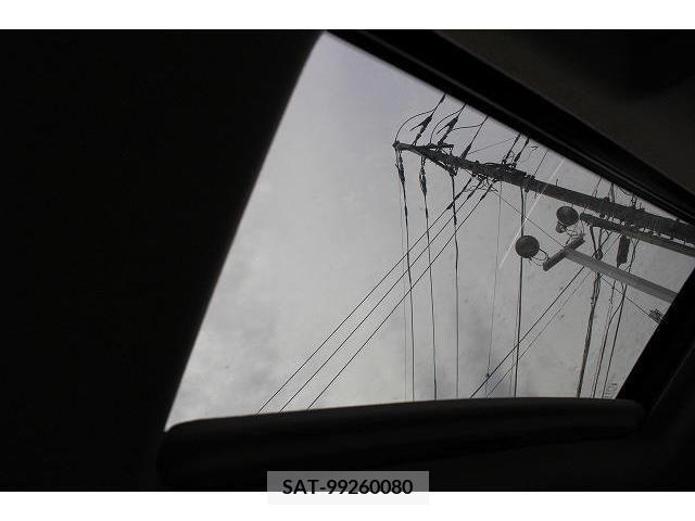 Nissan ELGRAND 2014-01 374439-1