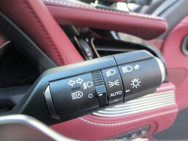 Lexus LS 2018-02 1781-19