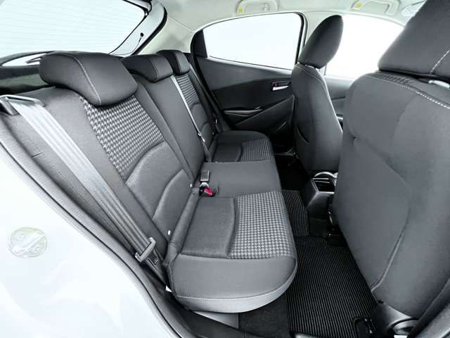 Mazda DEMIO 2017-09 24559-6