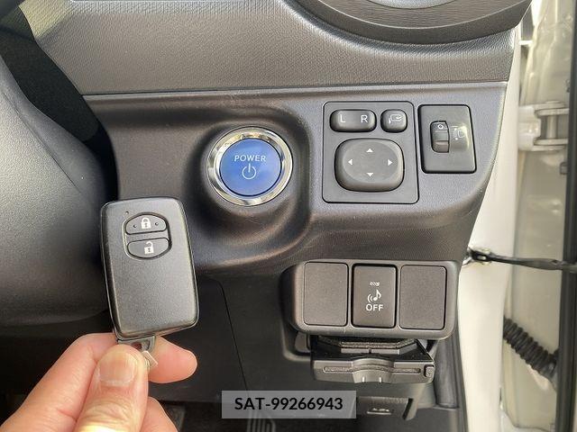 Toyota AQUA 2014-12 260134-19