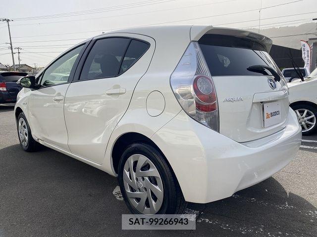 Toyota AQUA 2014-12 260134-8