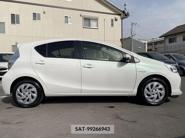 Toyota AQUA 2014-12 260134-4