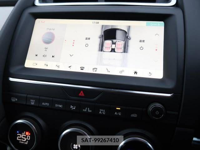 Jaguar E-PACE 2019-03 215550-10