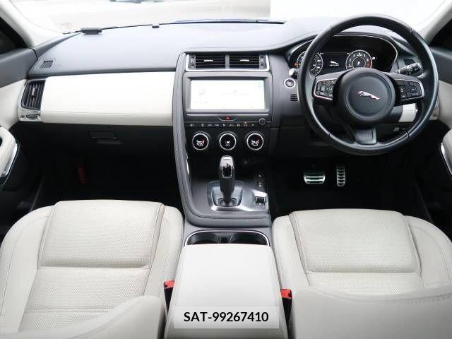 Jaguar E-PACE 2019-03 215550-1