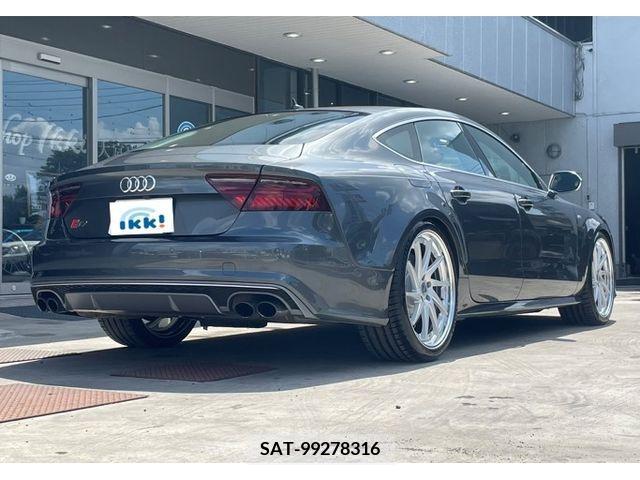 Audi S7 2015-05 200567-1