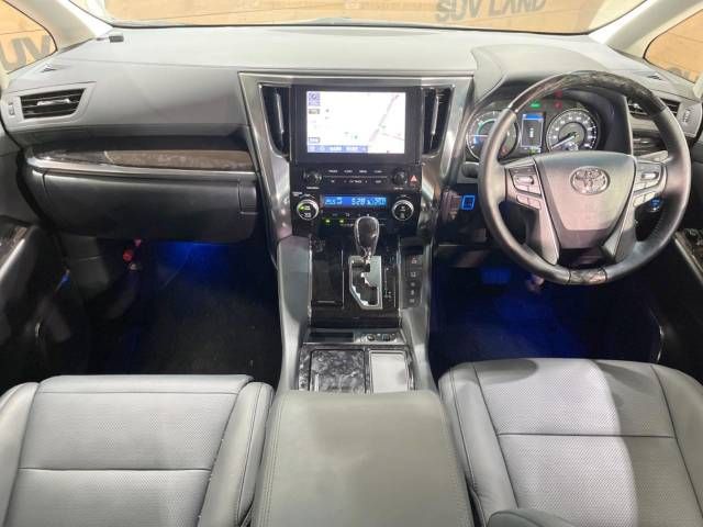 Toyota ALPHARD HYBRID 2022-10 190845-1