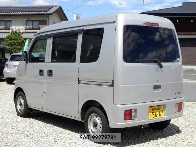 Suzuki EVERY 2008-11 396493-14