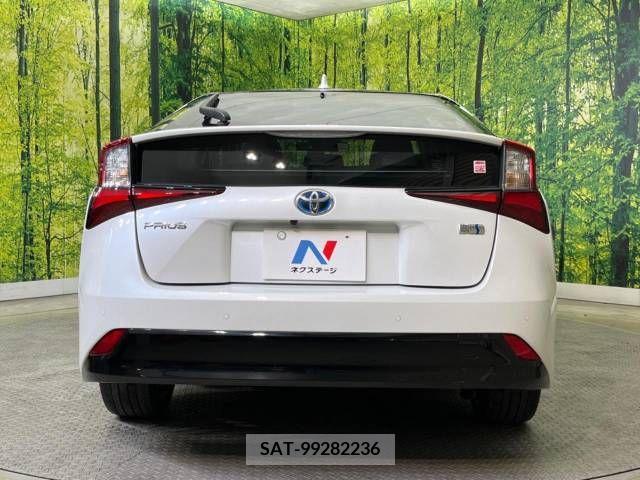 Toyota PRIUS 2021-11 217019-15