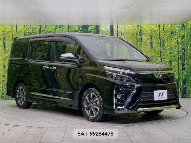Toyota VOXY 2018-06 213822-17