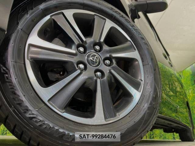 Toyota VOXY 2018-06 213822-14