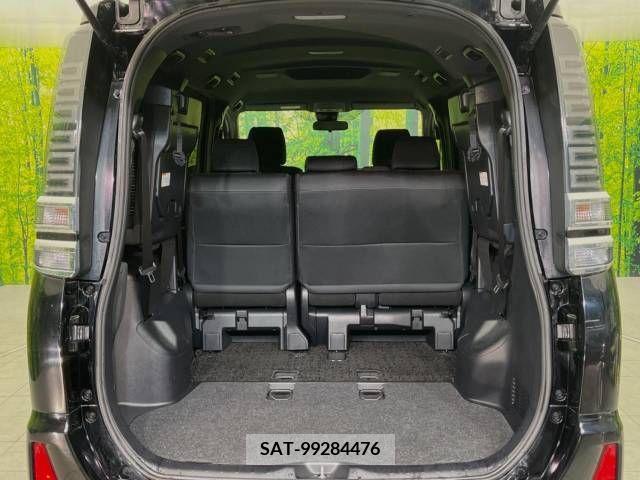 Toyota VOXY 2018-06 213822-11