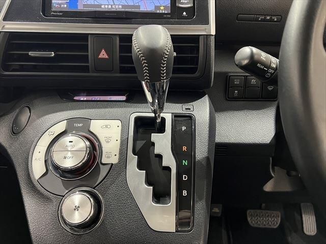 Toyota SIENTA 2018-10 24732-27