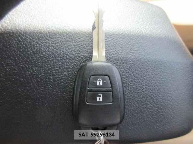 Toyota COROLLA AXIO 2015-03 373676-22