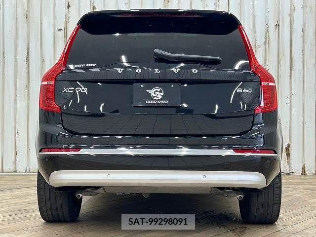 Volvo XC90 2022-02 320541-12