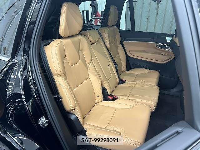 Volvo XC90 2022-02 320541-9