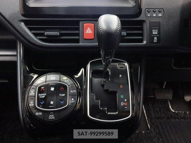 Toyota VOXY 2016-11 370469-13