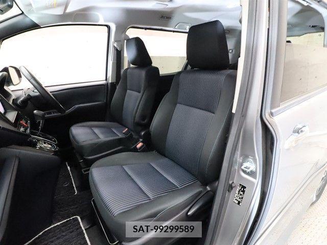 Toyota VOXY 2016-11 370469-5